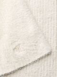 Alb Fular Pufos Din Tricot Reiat Cu Monograma Brodata  Femei