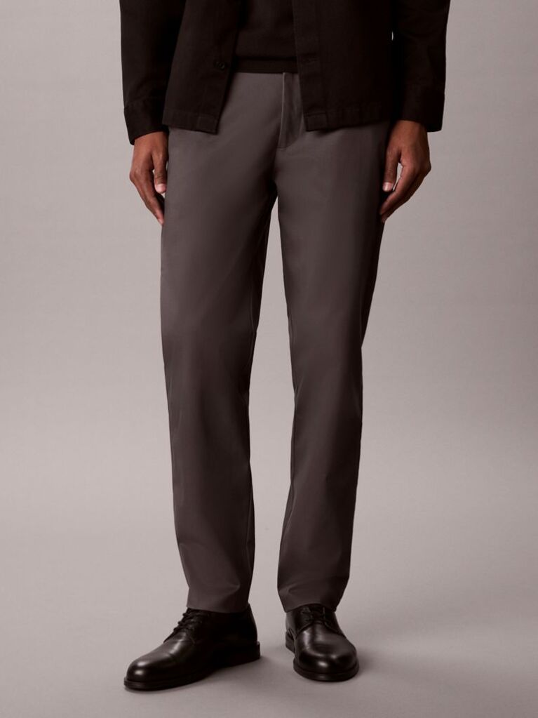 Gri Pantaloni Chino Cu Croiala Conica Din Material Satinat  Barbati