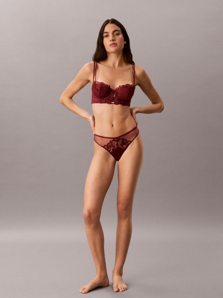 Rosu Sutien Balconette Cu Captuseala Usoara – CK Black Floral Lace  Femei